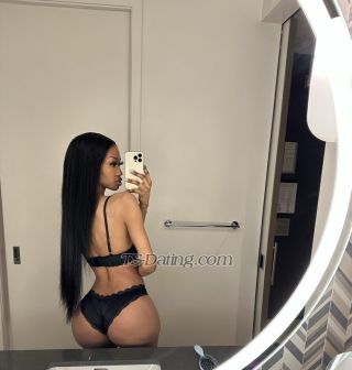 trans girl MaiaChin 0732111