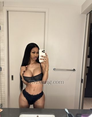 trans girl MaiaChin 0732184