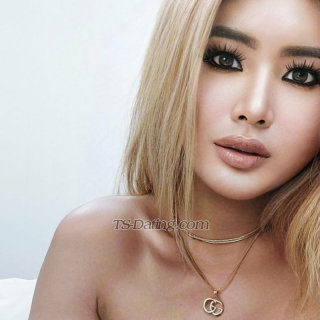 trans girl Mamita 1747653