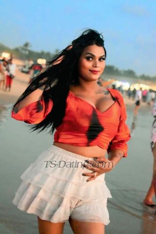 trans girl Manpreet 9868599