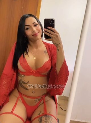 trans girl ManuAmaral 0440812