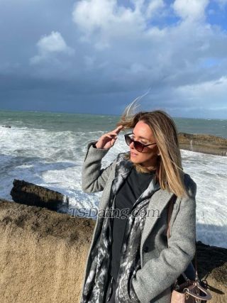 trans girl MarcelaFreire 1044940