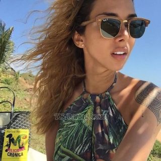 trans girl MarcelaFreire 1581844