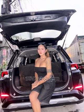 trans girl MauiOlis 0482597