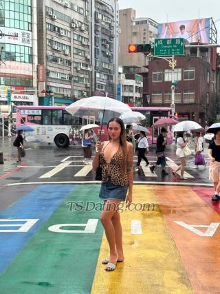 trans girl MauiOlis 0777090