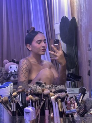 trans girl MauiOlis 0777187