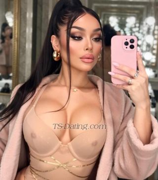trans girl Maxasian 7476598