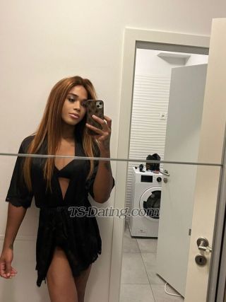 trans girl MaximaXxl 9094401