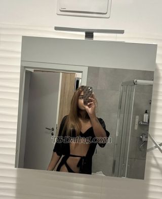 trans girl MaximaXxl 9107532