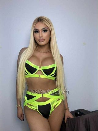 trans girl Maxinexx2525 0816845