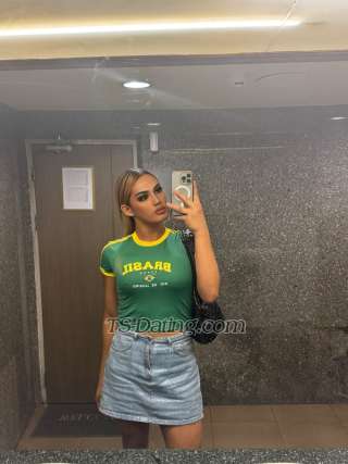 trans girl Maxinexx2525 0981209