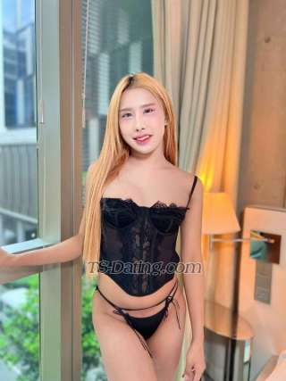 trans girl Mayrisma 2407933 trans girl Mayrisma 2407933