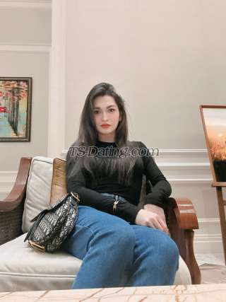 trans girl Meo2000 1019628