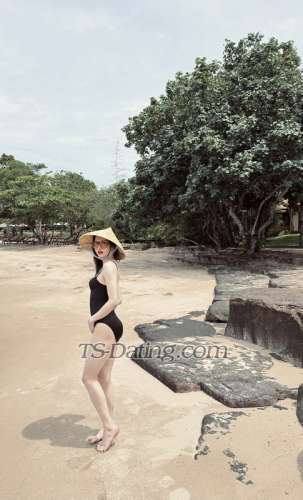 trans girl Meo2000 2203880