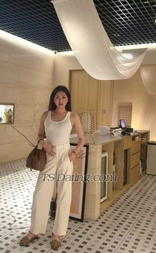 trans girl Meo2000 8122290