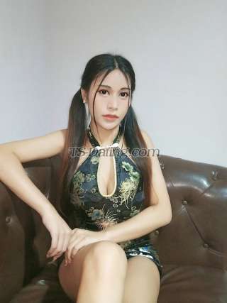 trans girl Merlymind 6837257