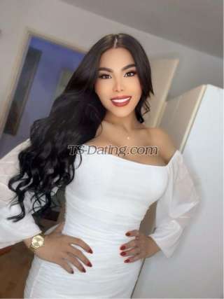 trans girl MiaFiorella 6824534