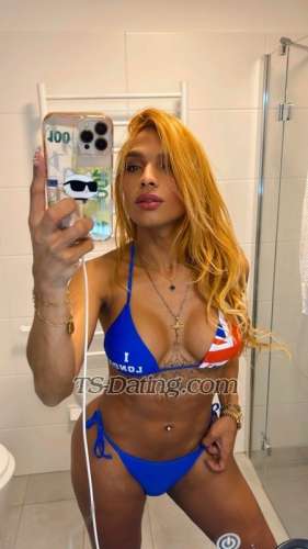 trans girl Miacolucci 8509067