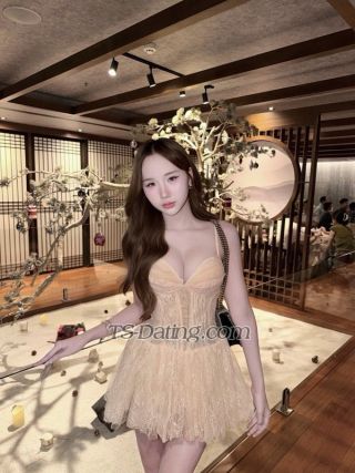 trans girl Miewmiew 9714590