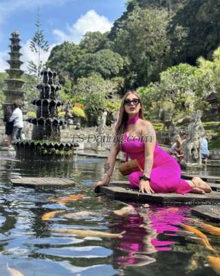 trans girl Missbasu 8055980