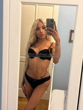 trans girl Misshannah 1799208