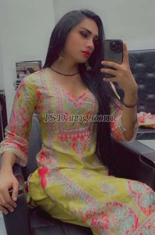 trans girl MistressNaira 1904163