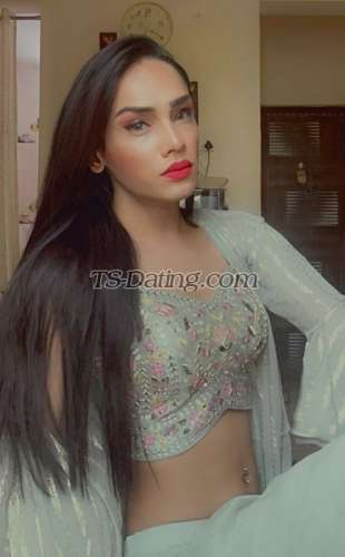 trans girl MistressNaira 4448453