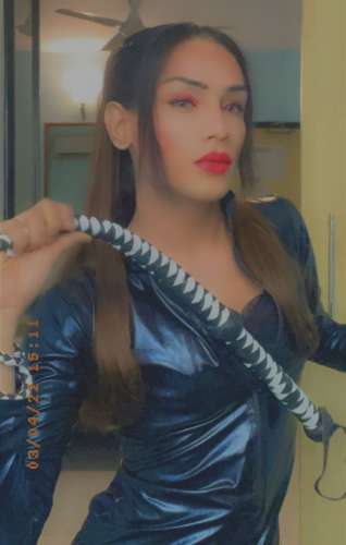 trans girl MistressNaira 6390890