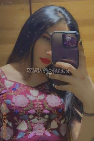 trans girl MistressNaira 6757620