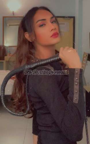 trans girl NairaShaikh 8799550