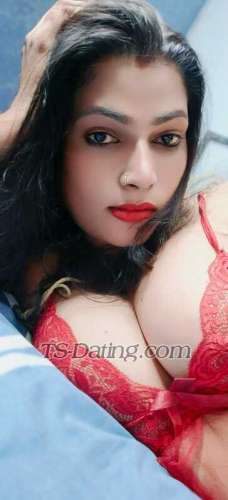 trans girl Mithra 9101429