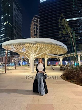 trans girl Mollytrans girl 8257224