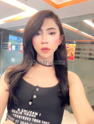 trans girl Mollypoppin 3032961