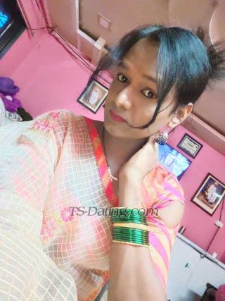 trans girl MonaliShinde 2201414