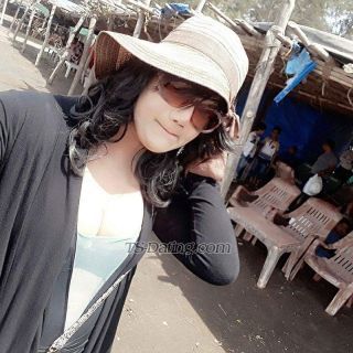 trans girl Monsterscock 0912950