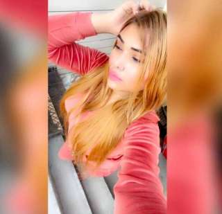 trans girl MsChaudhary 1479413