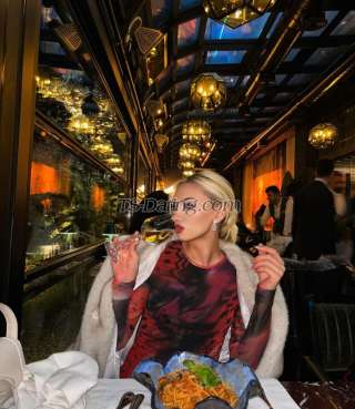 trans girl mariapetrov 2670414