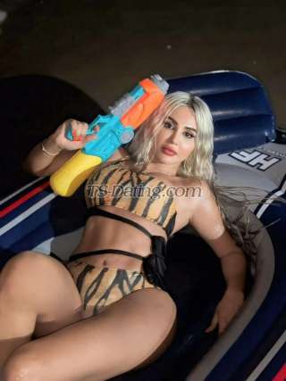 trans girl melli 0474772