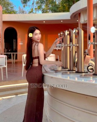 trans girl melonmoe 9548795