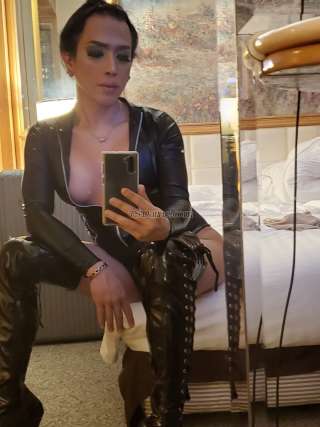 trans girl mirabella888 2780091