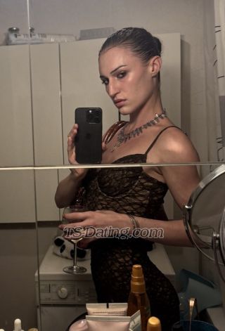 trans girl bellahoneybb 9179407