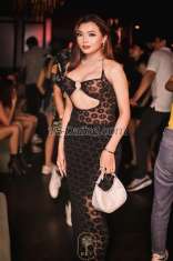 monika007 Mumbai Transex Hallo Ihre Privatsphäre ist meine Priorität. Seien Sie versichert, dass Sie eine außergewöhnliche Zeit erleben werden. Hygiene ist meine Priorität. Denn wir alle wissen, dass sie den entscheidenden Unterschied macht. Ich habe kein Problem damit, Hausbesuche zu machen, egal ob es sich um ein Fünf-Sterne-Hotel oder eine geschlossene Wohnanlage handelt. Sicherheit ist mir genauso wichtig wie Ihnen. Teilen Sie mir gerne Ihre Anforderungen mit. Ich sage Ihnen, was ich kann und was nicht. Prost….🍻 Wir sehen uns