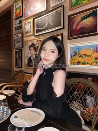 trans girl Nadeerra 0670403