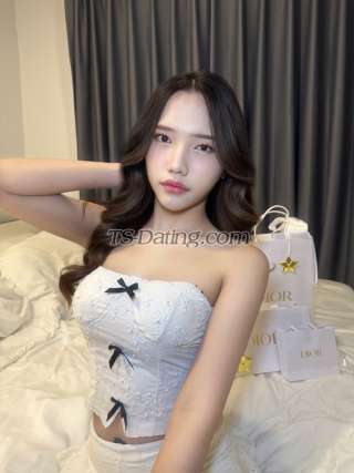 trans girl Nadeerra 7037401