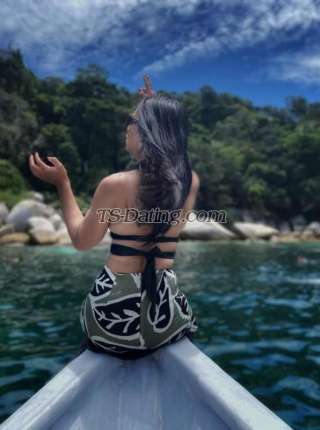 trans girl Nadeya 0408698