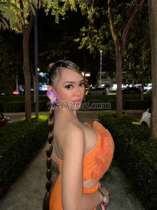 trans girl NadiaNad 9162168