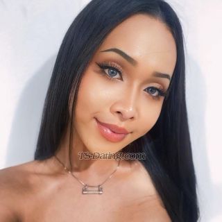 trans girl Nadier1942 5127919