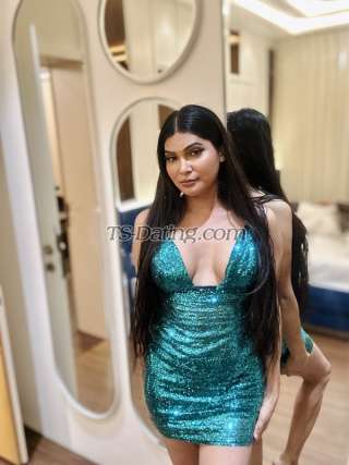 trans girl Nainna 5863586