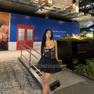 trans girl NaomiHeart 0215875