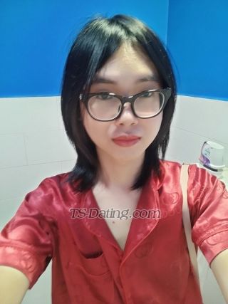 trans girl NaomiVy 3304123